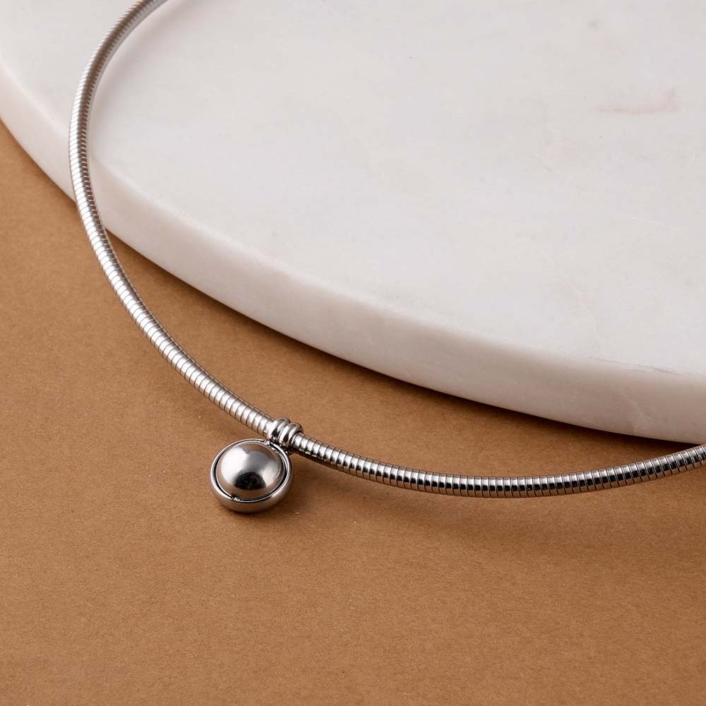 Stylish Silver Ball Choker Necklace