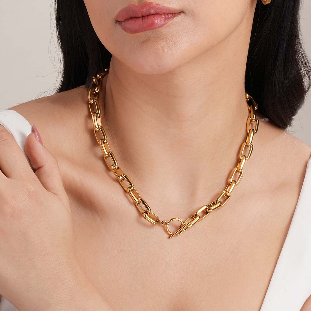 Gold Hollow Link Chain Necklace