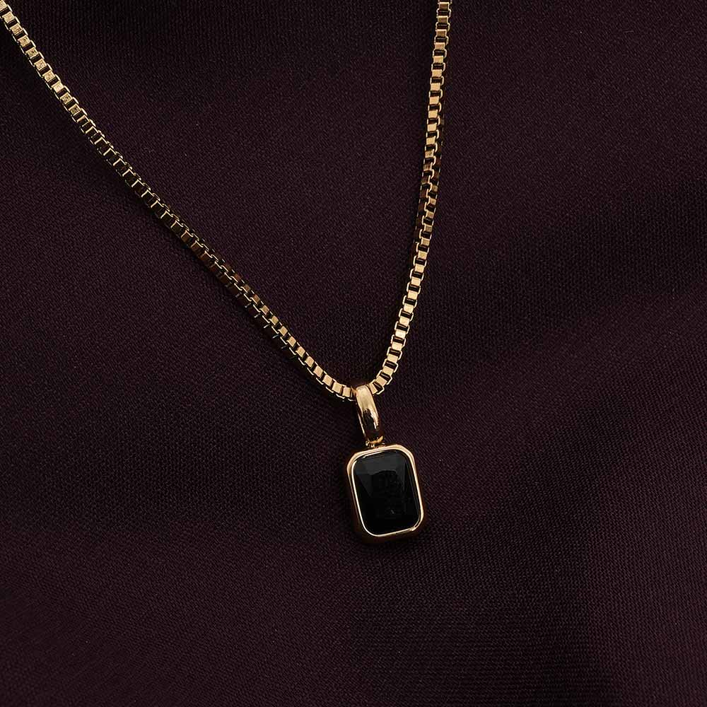 Graceful Black Stone Pendant