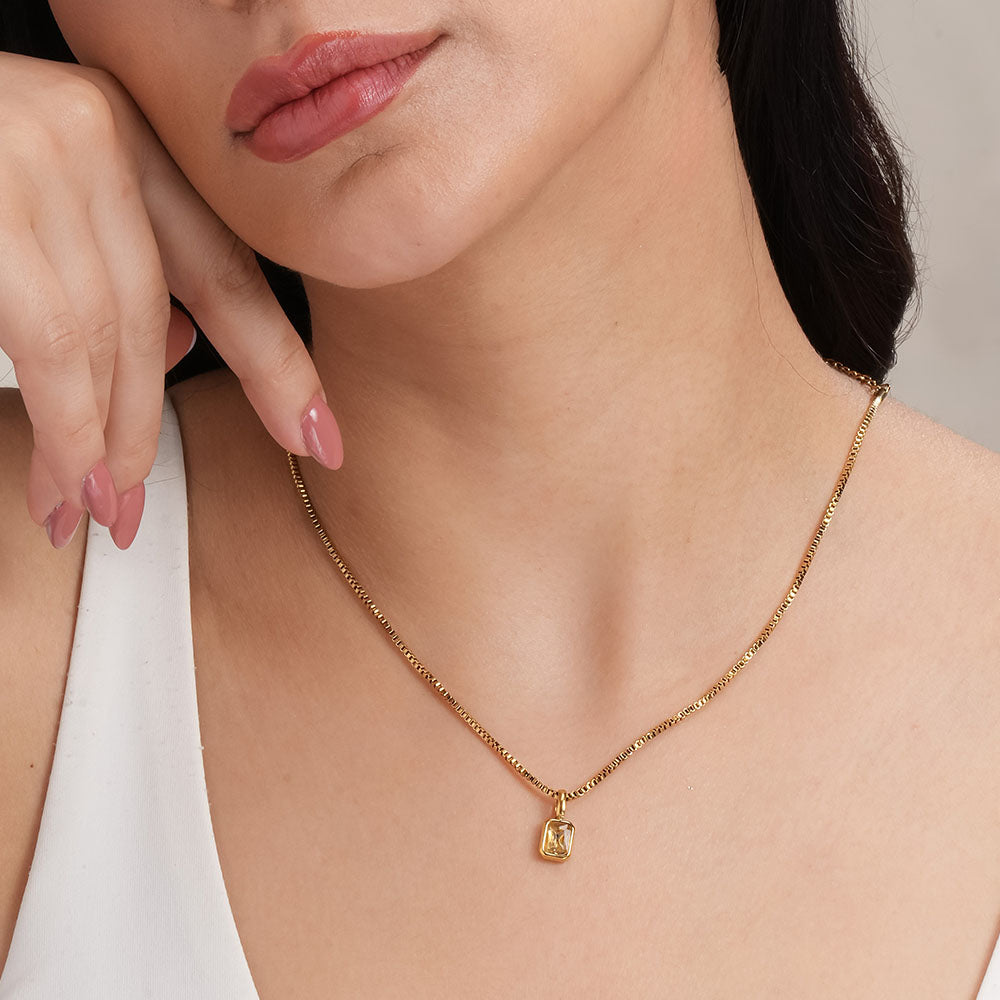 Graceful Macaroon Stone Pendant