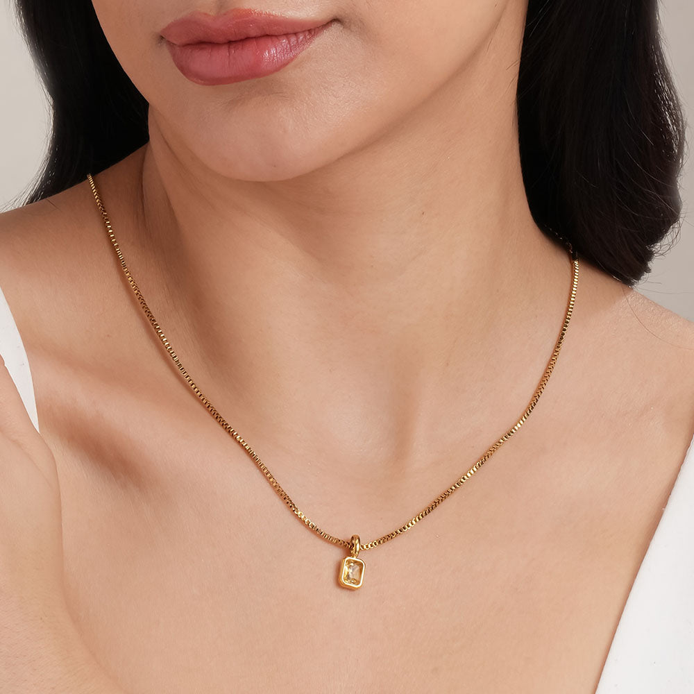 Graceful Macaroon Stone Pendant