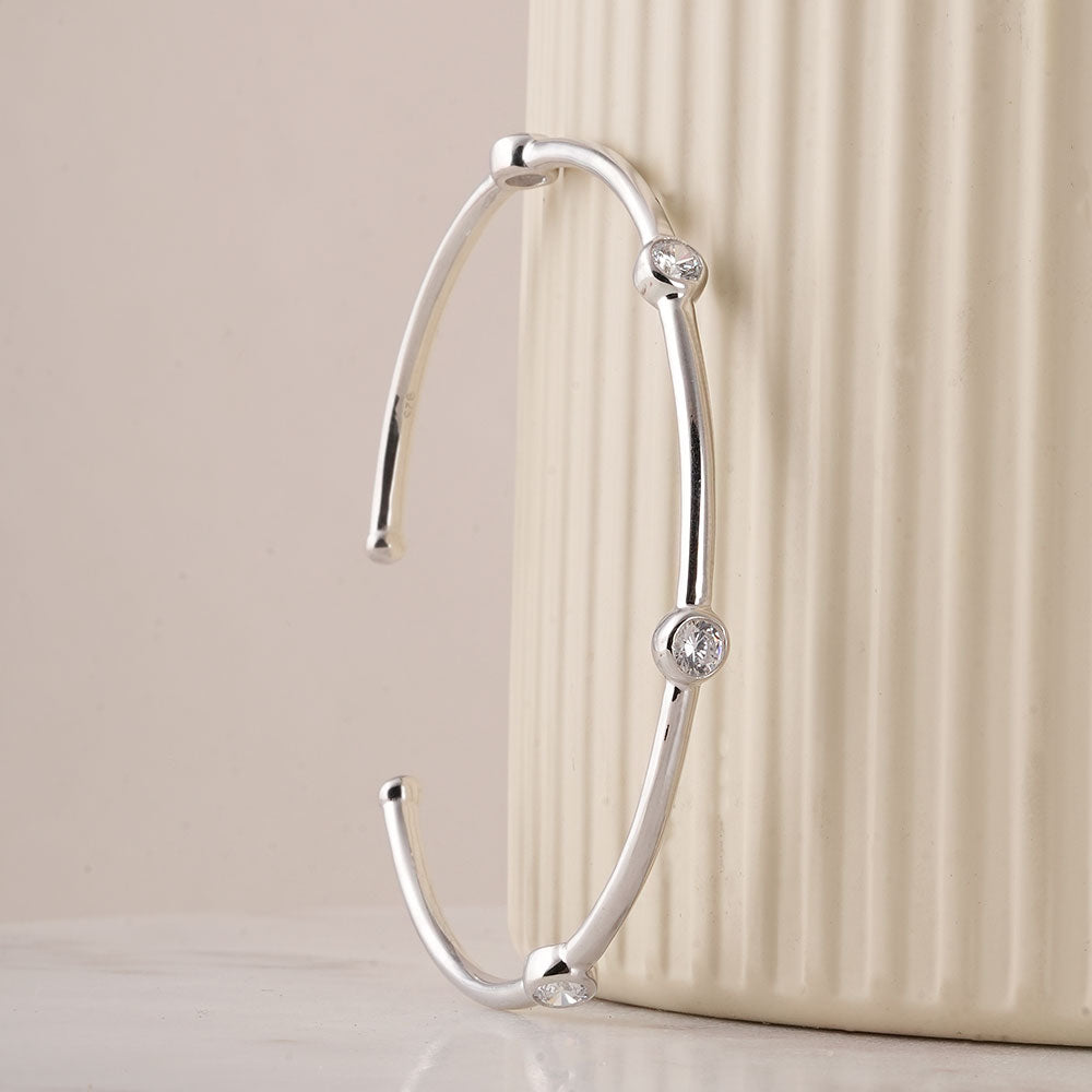 Zircon Pulse
Silver Station Bracelet