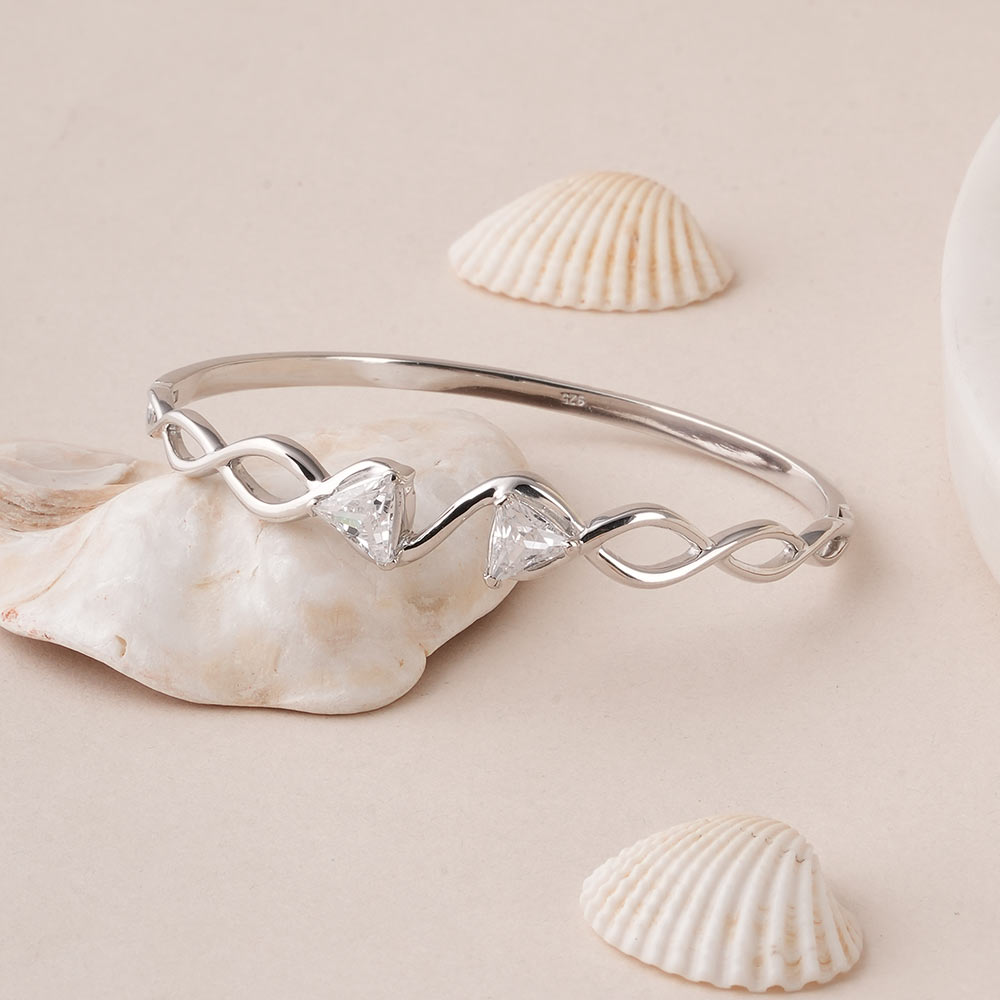 Shine
Station Adjustable 
Bracelet