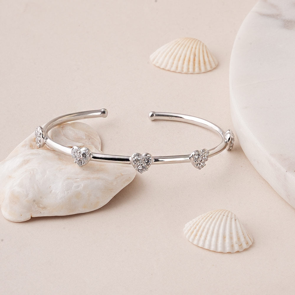 Pulse of Love 
Adjustable Bracelet