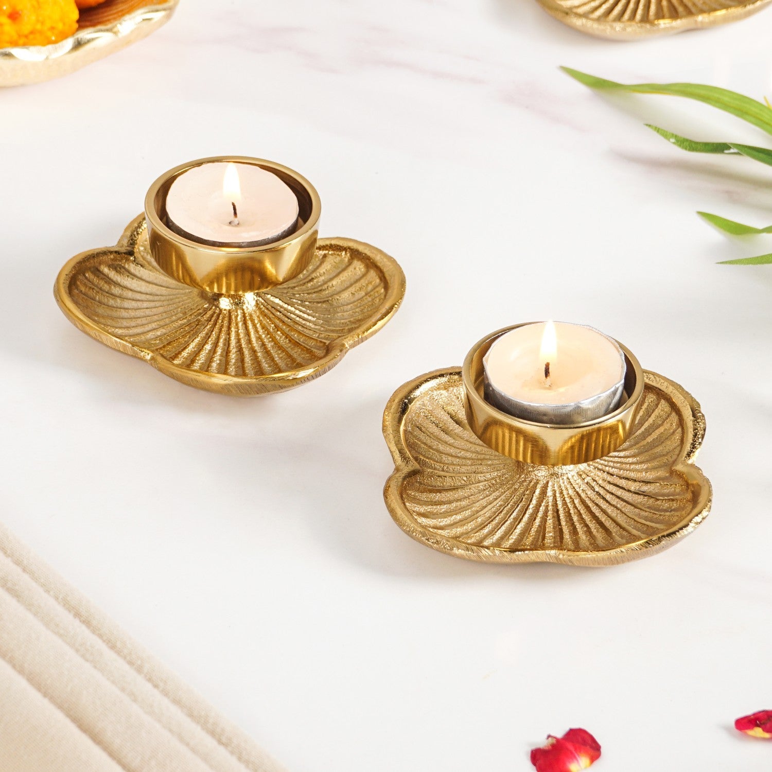 Petal Light Aluminium Tealight Candle Holder Set Of 2 In Festive Gift Box