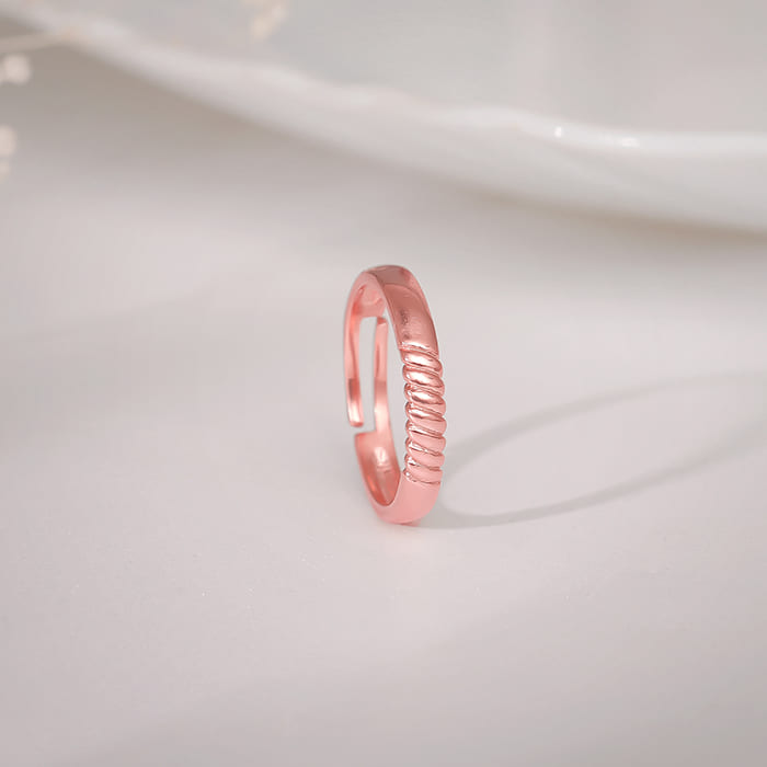 Rose Gold Rope Ring