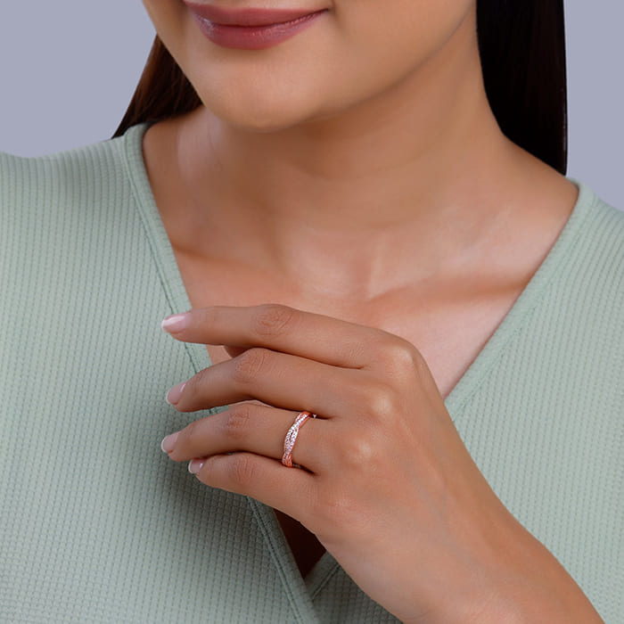 Rose Gold Sparkling Spiral Ring