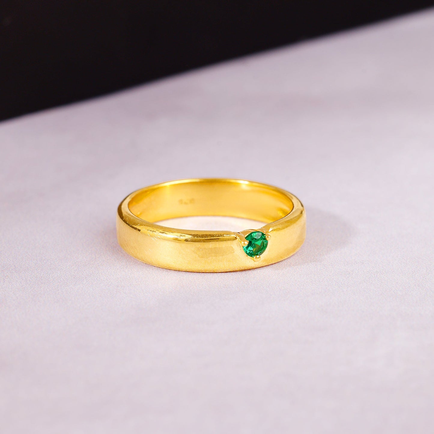 Golden Saṃta Ring For Him