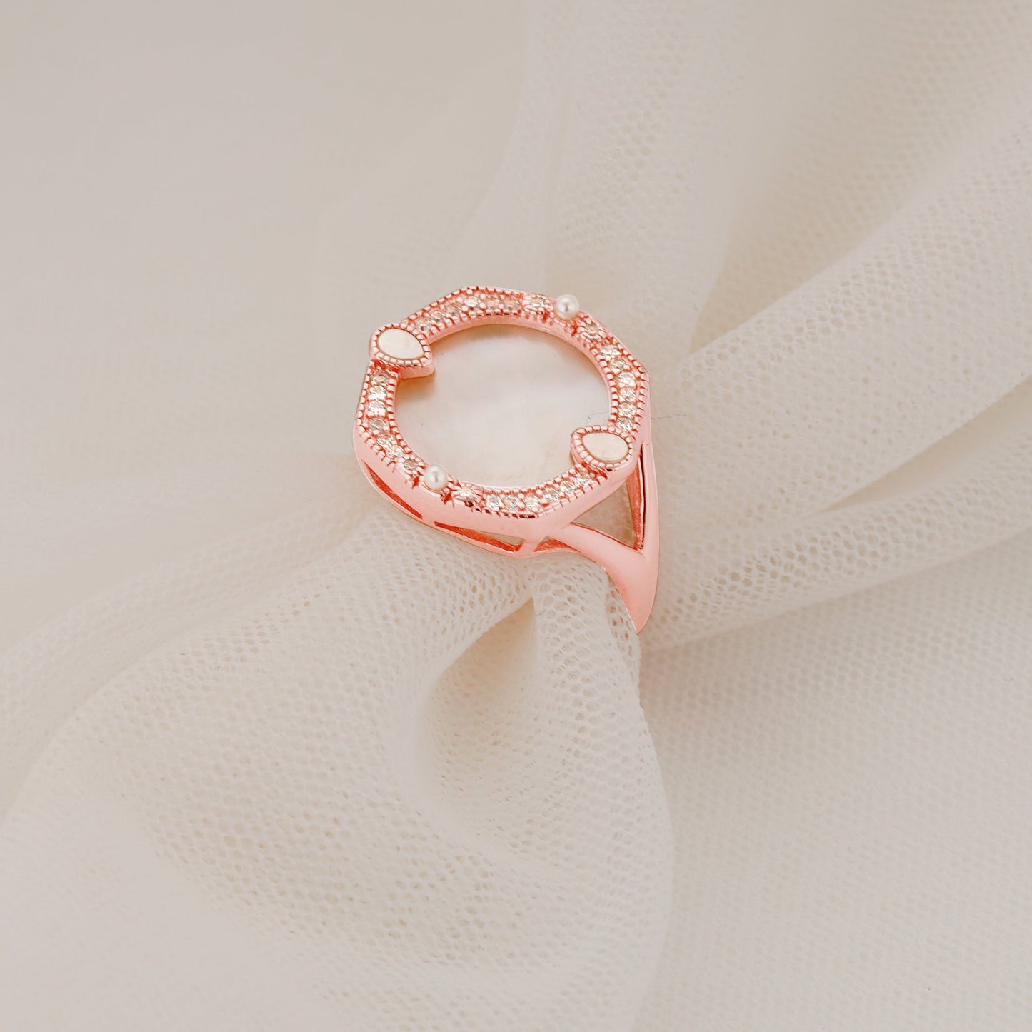 Rose Gold White Magic Ring