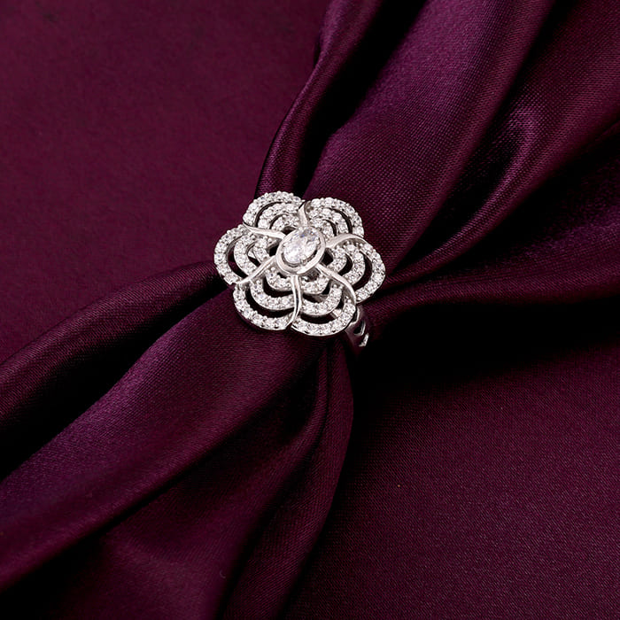 Silver Cheerful Daisy Ring