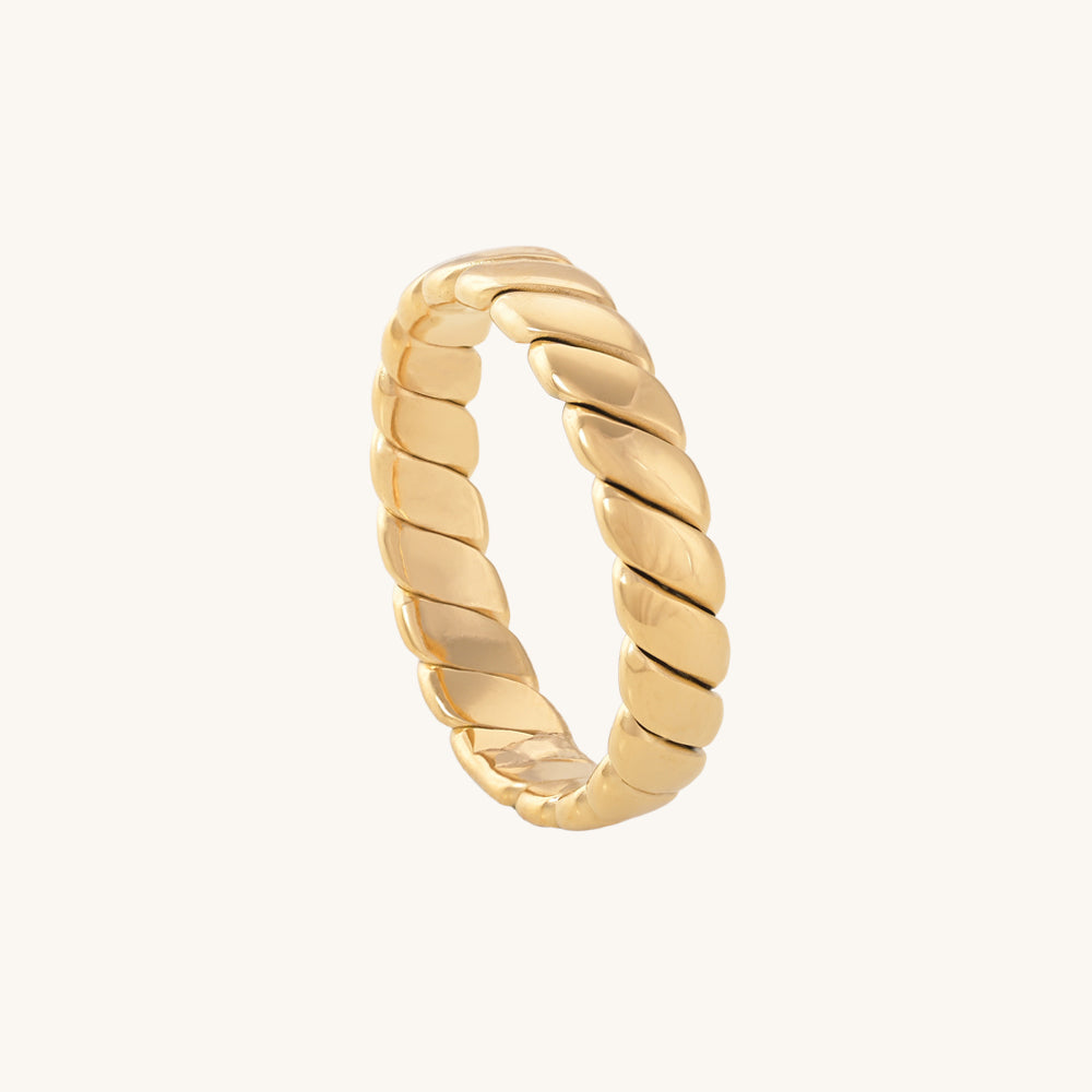 Twisted Branch Ring