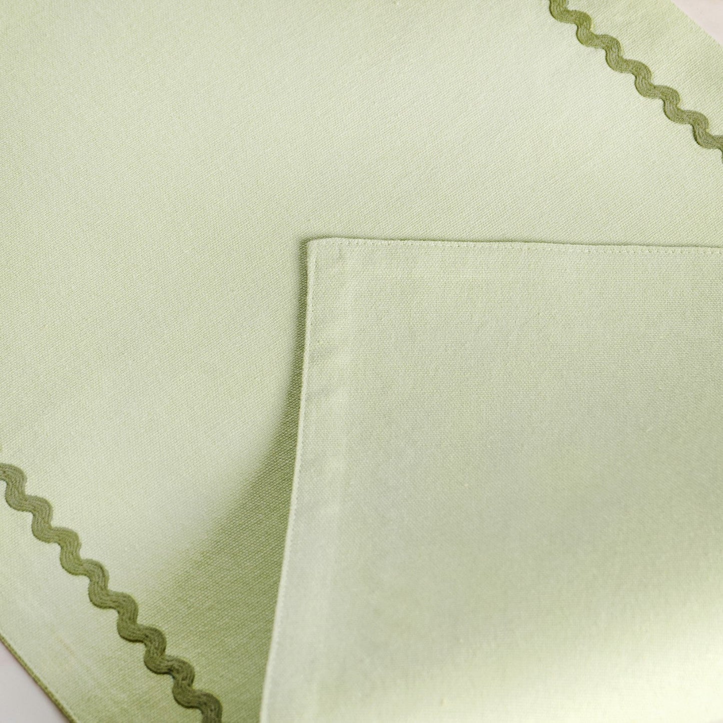 Isabelle 6 Seater Table Runner Green 183x36cm