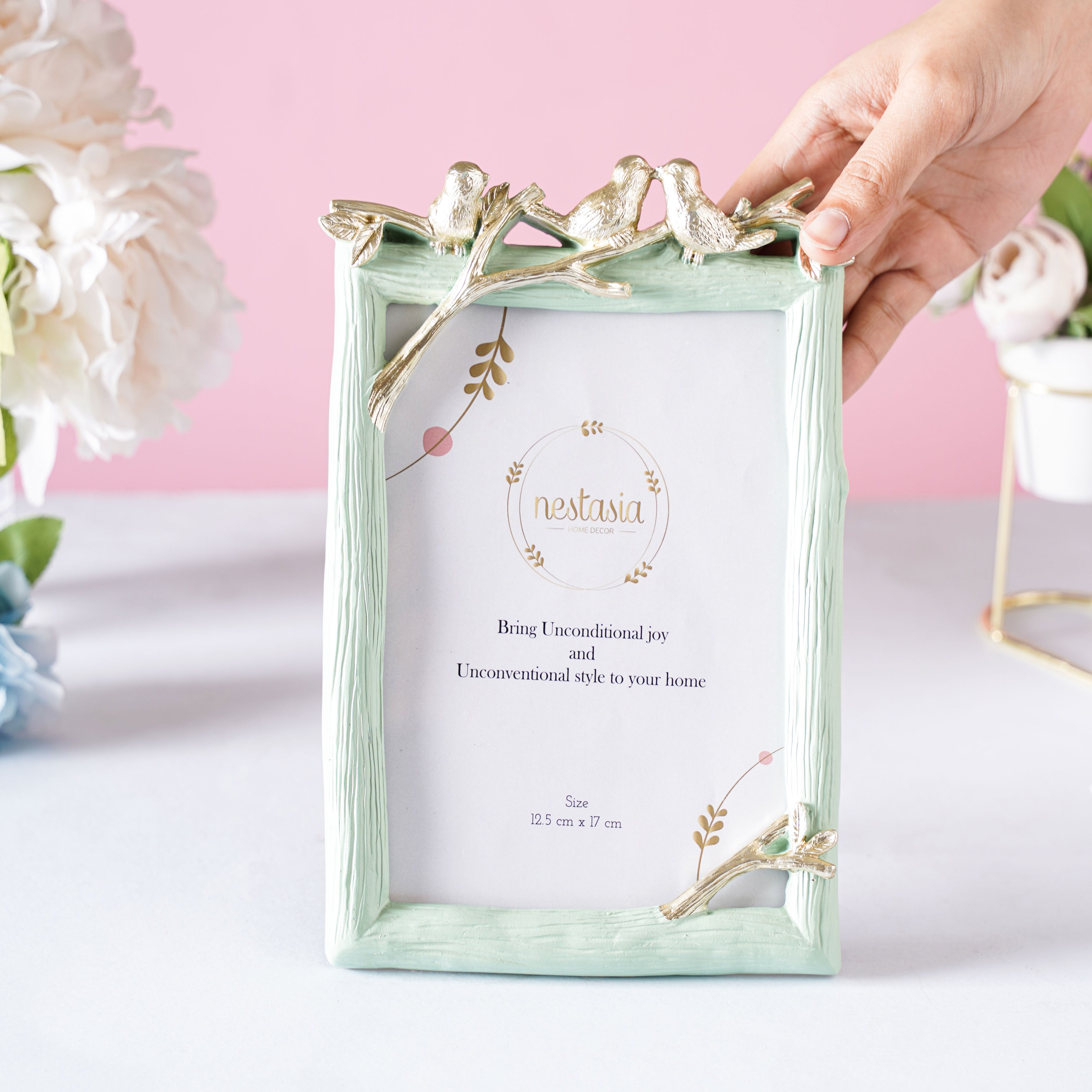 Nest Photo Frame