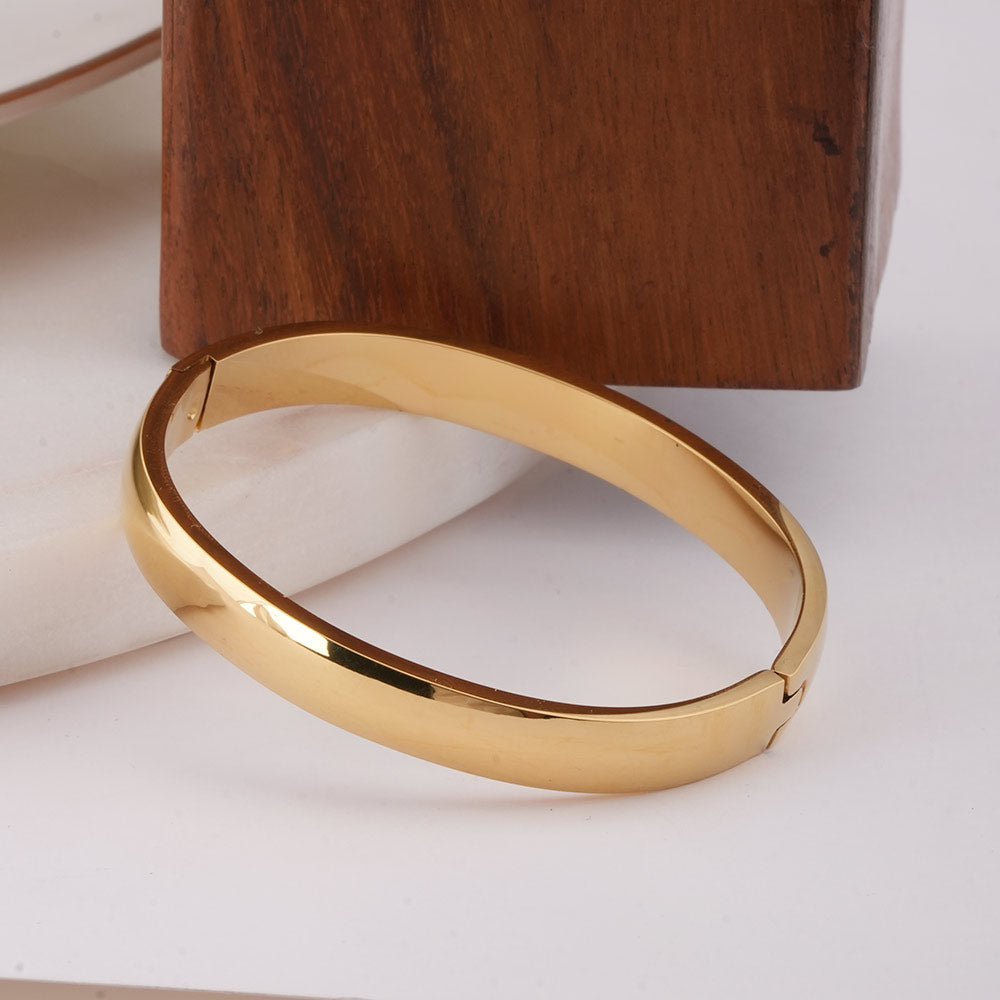 Plain Gold Bangle Bracelet - 7 mm