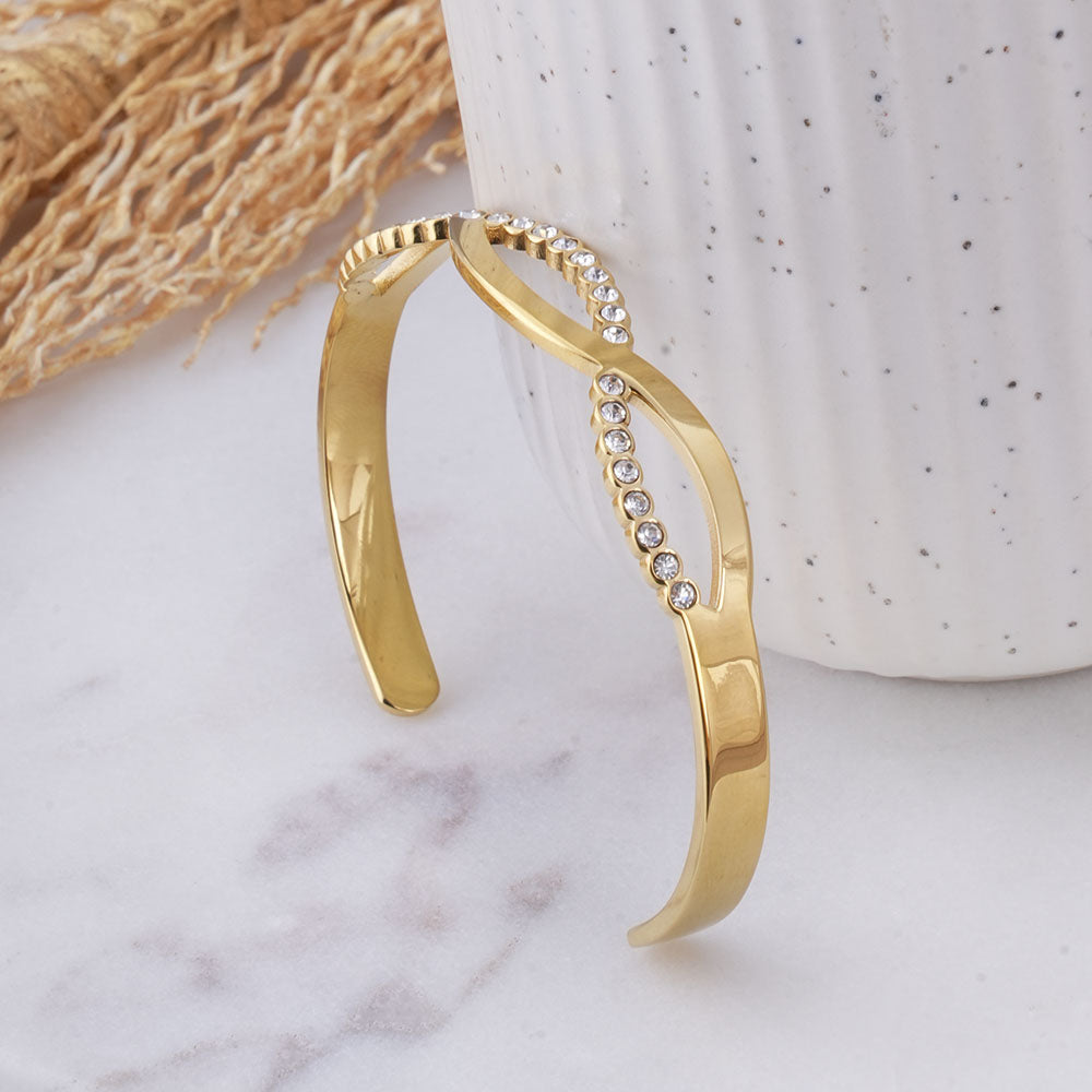 Twisted Diamond Gold Bracelet