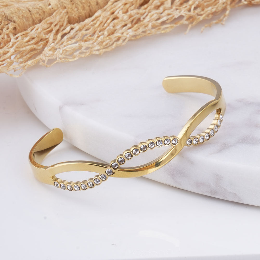 Twisted Diamond Gold Bracelet