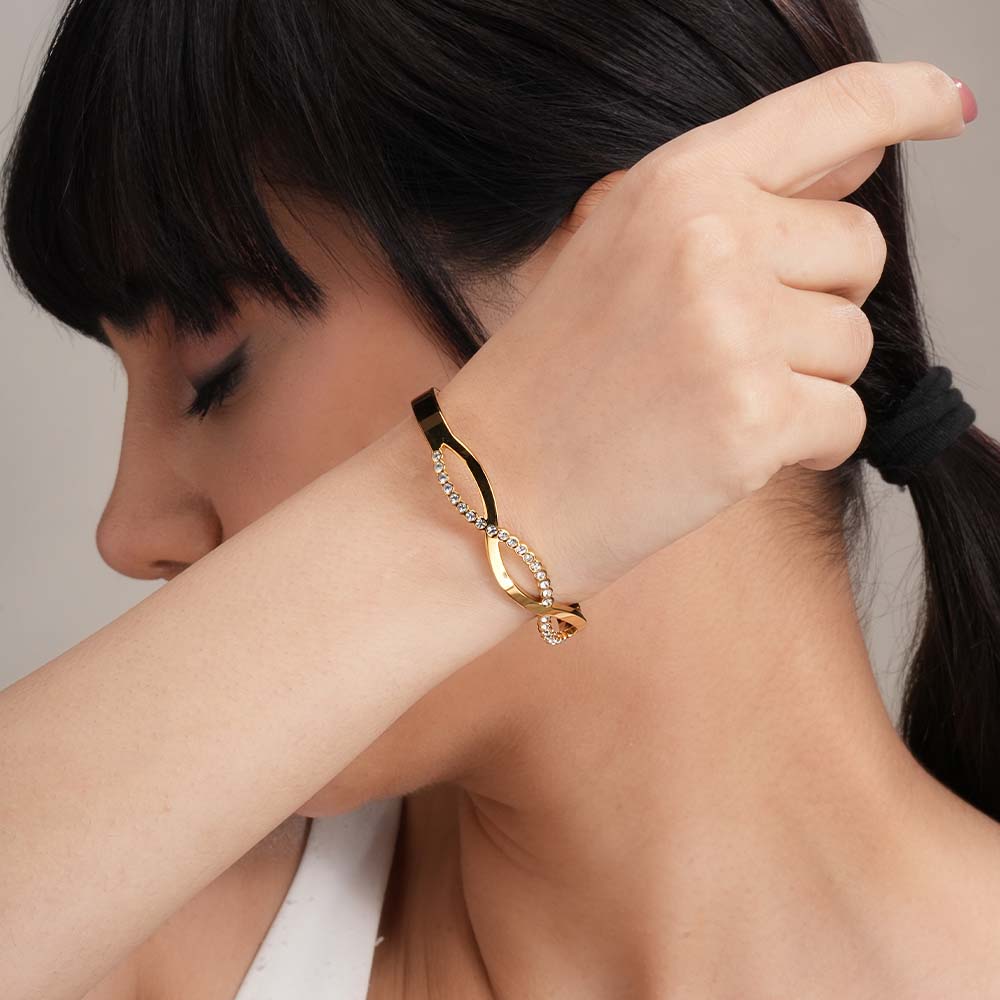 Twisted Diamond Gold Bracelet