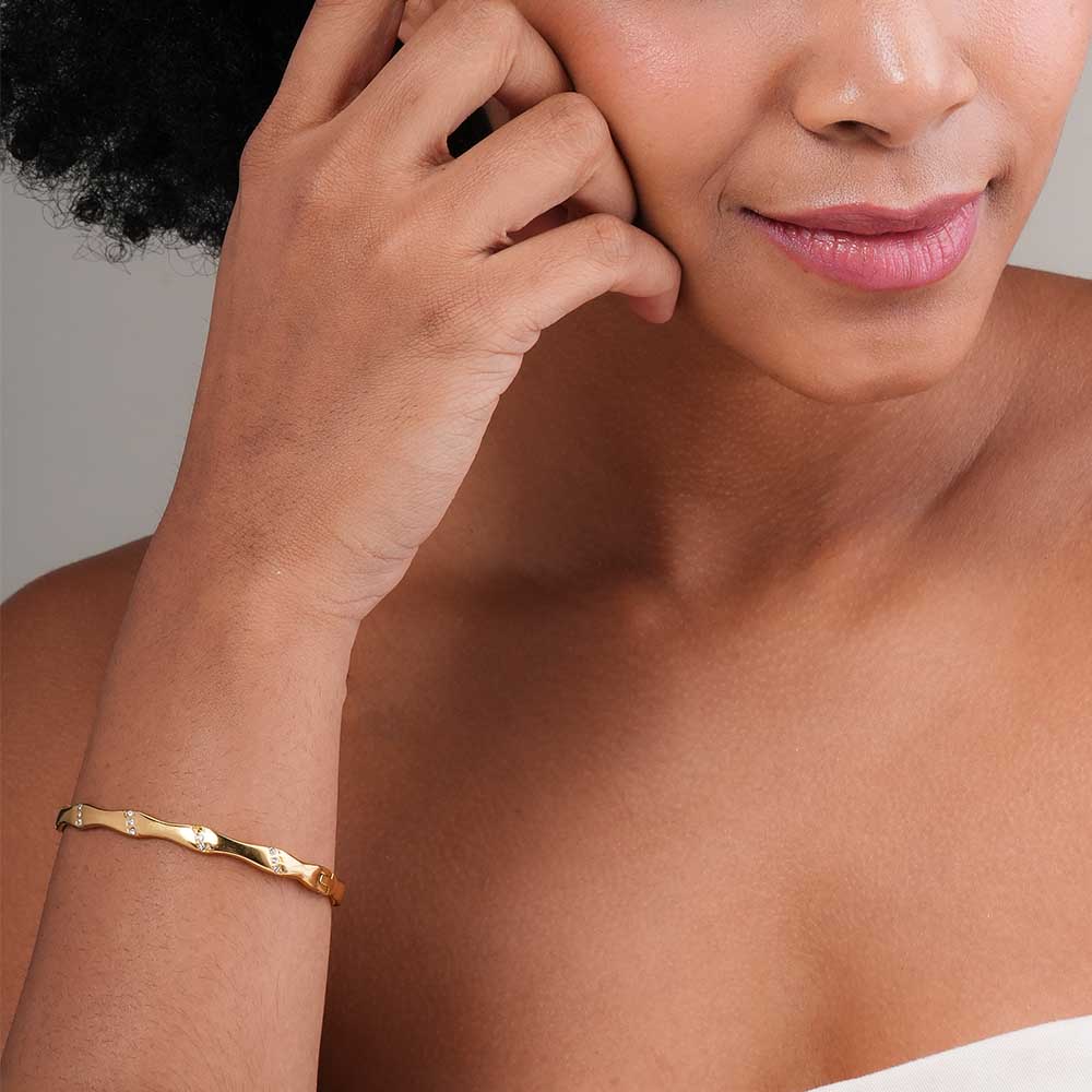 Scalloped Gold Bangle Bracelet