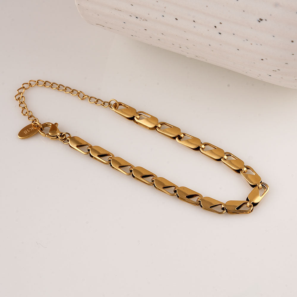 Elongated Chain Bracelet