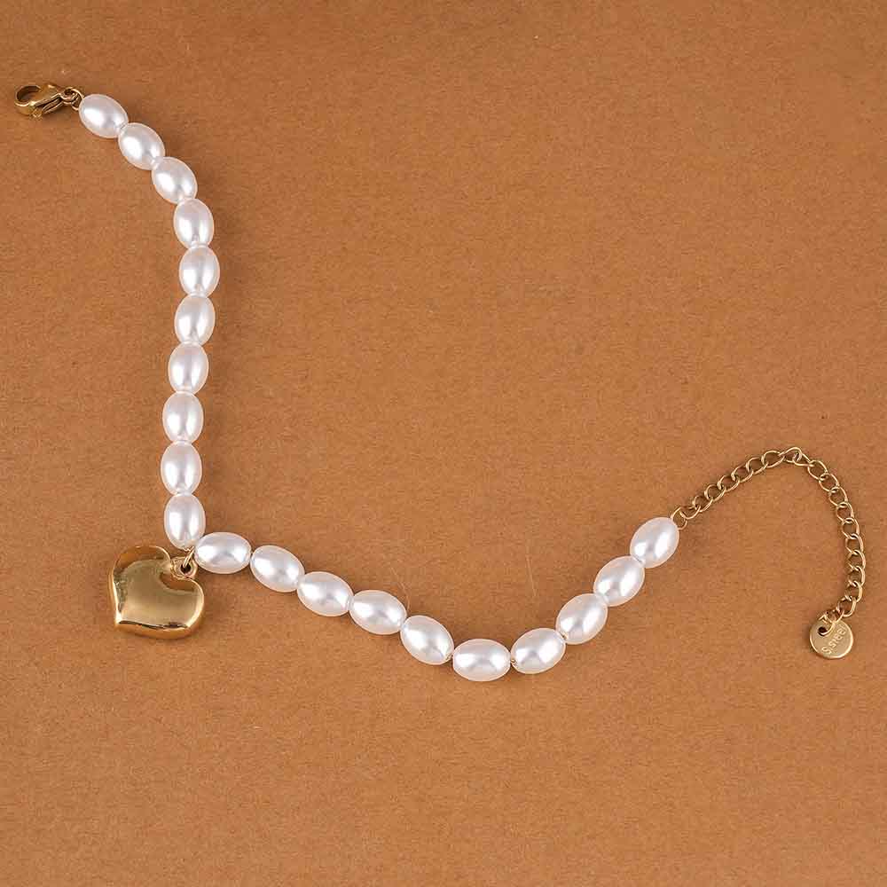 Romantic Pearl and Gold Bracelet