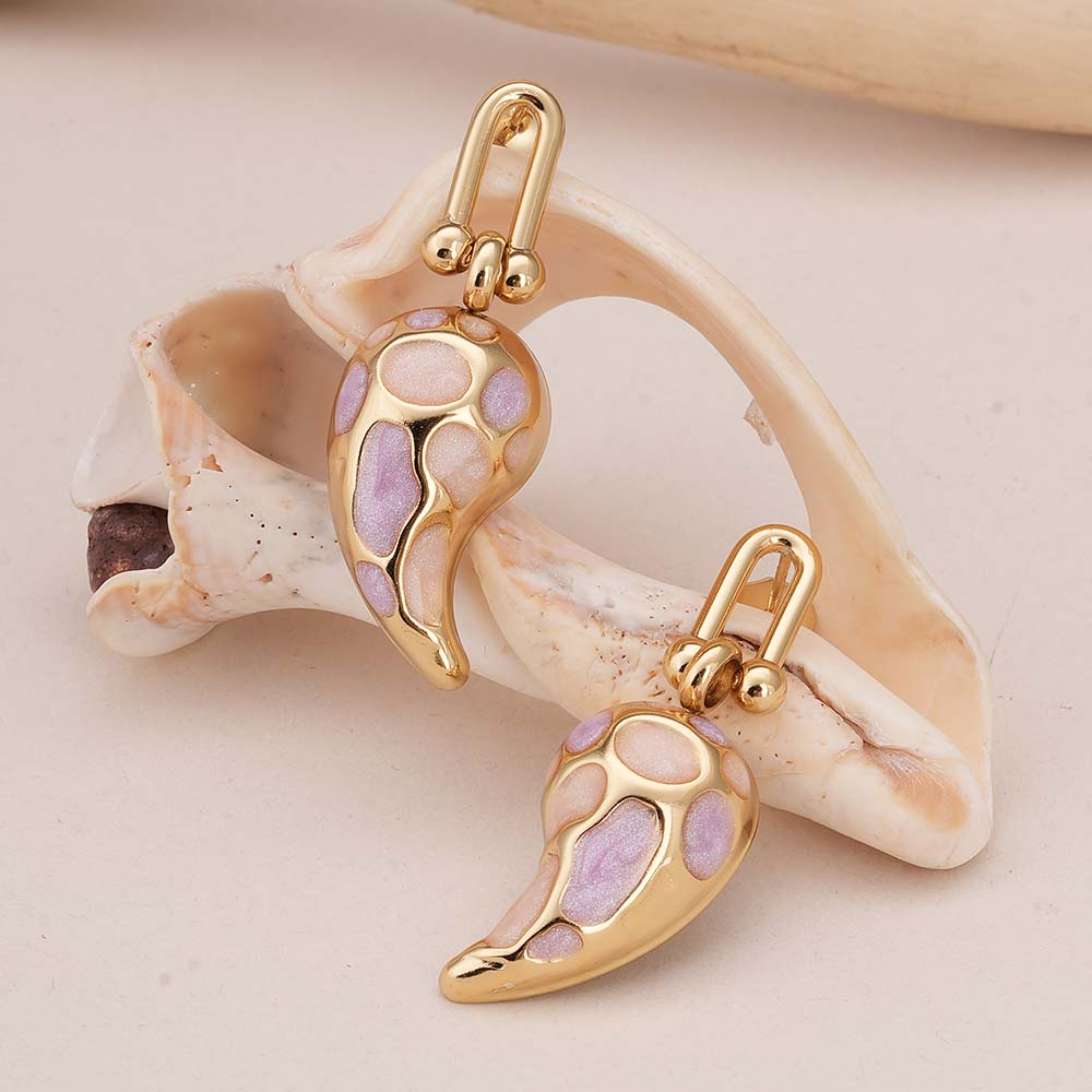 Elegant Gold and Pink Dangling Earrings