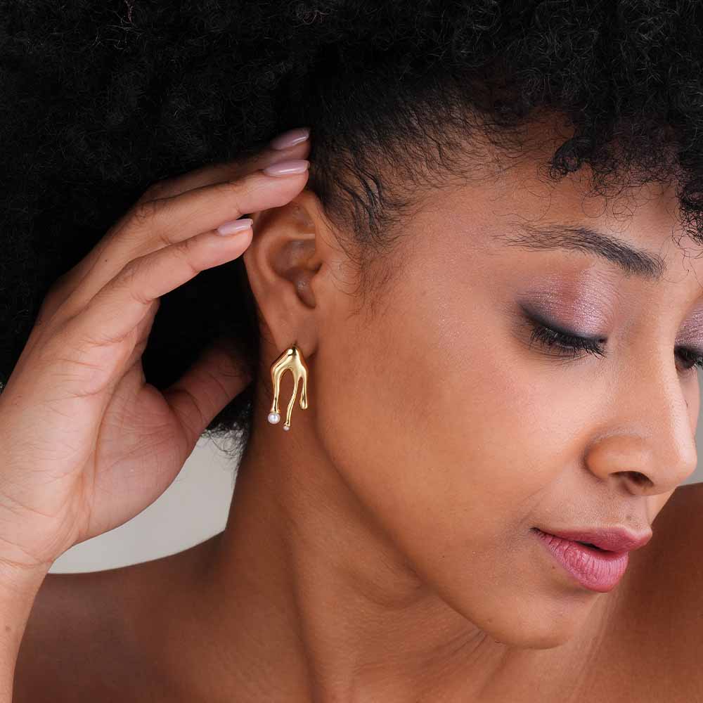 Golden Drip Pearl Earrings