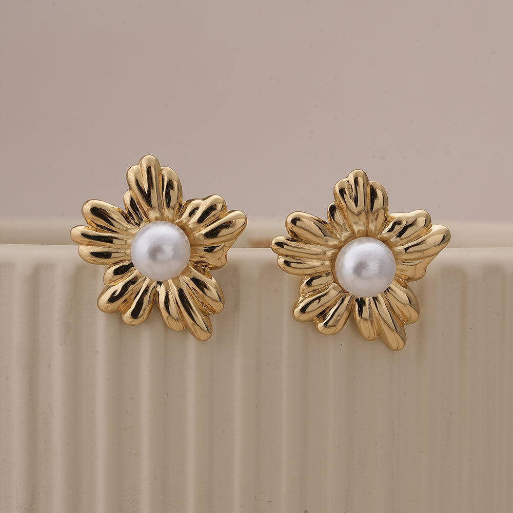 Golden Bloom Pearl Earrings