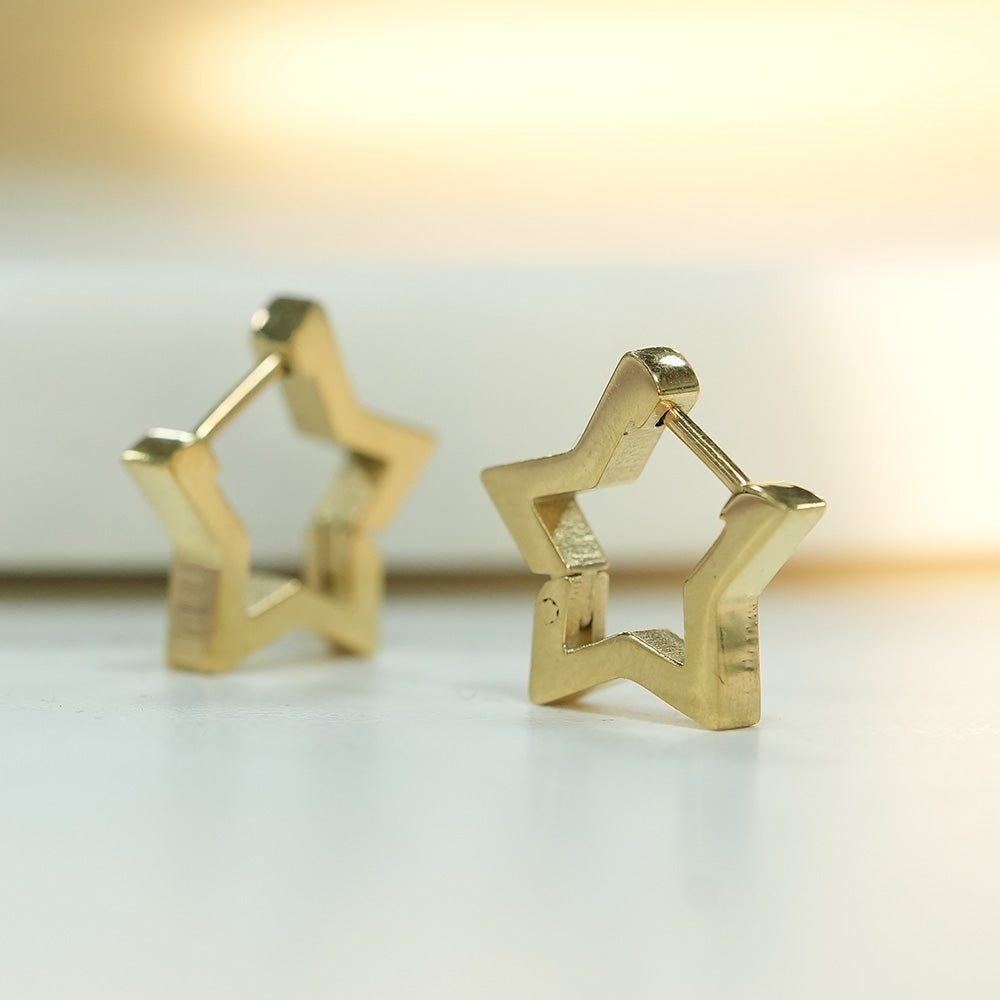 Outline Star Huggie Earrings