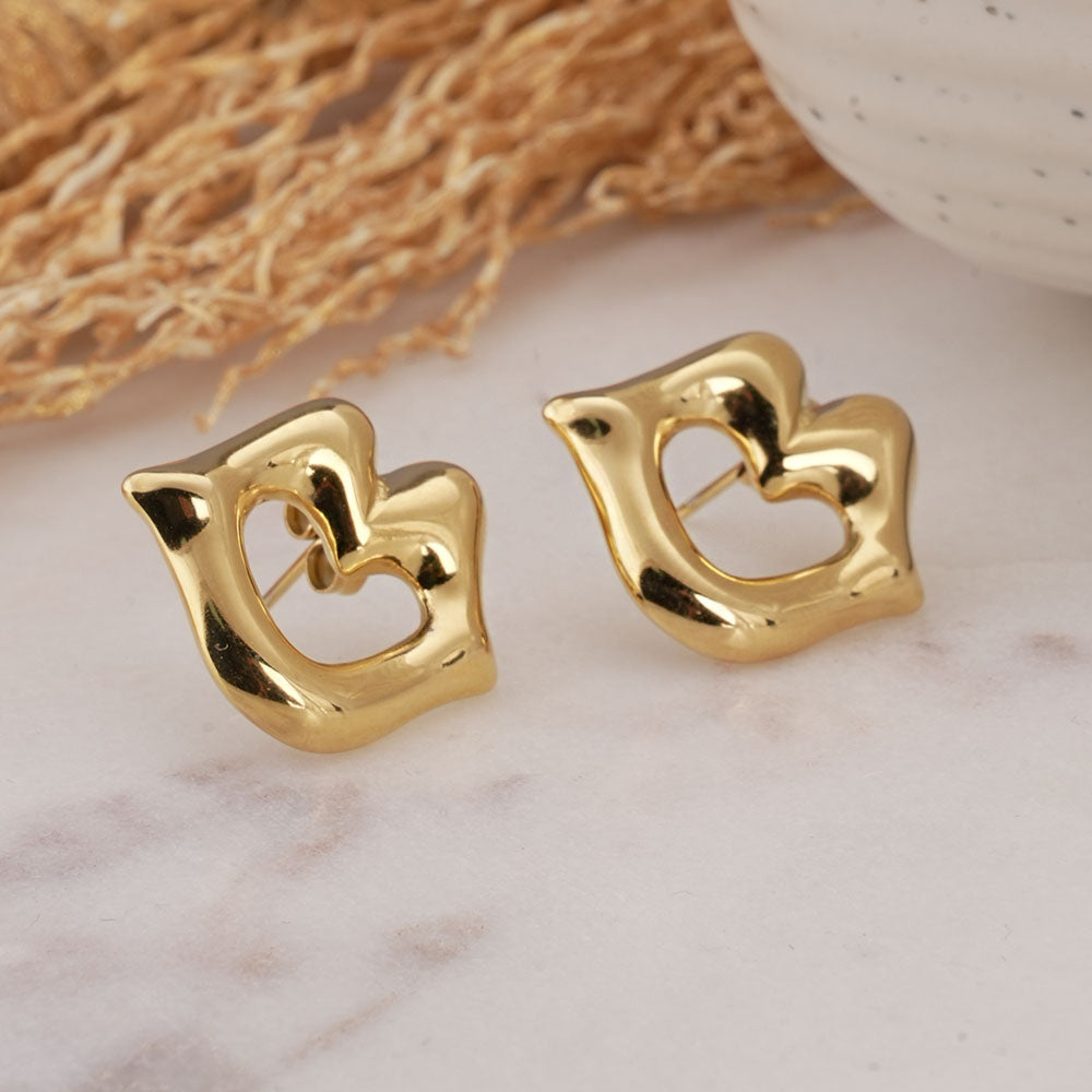 Chic Lips Stud Earrings