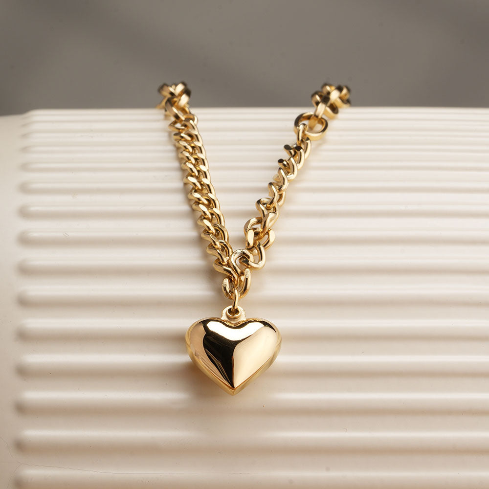 Amour Glow Necklace