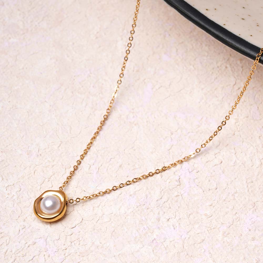 Solo Sparkle Pearl Drop Necklace