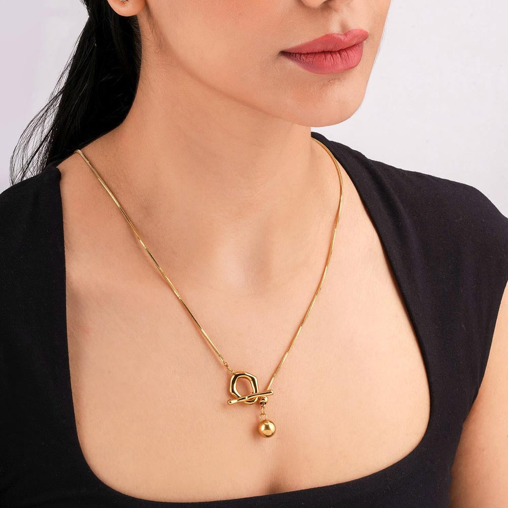 Golden Twirl Pendant Necklace