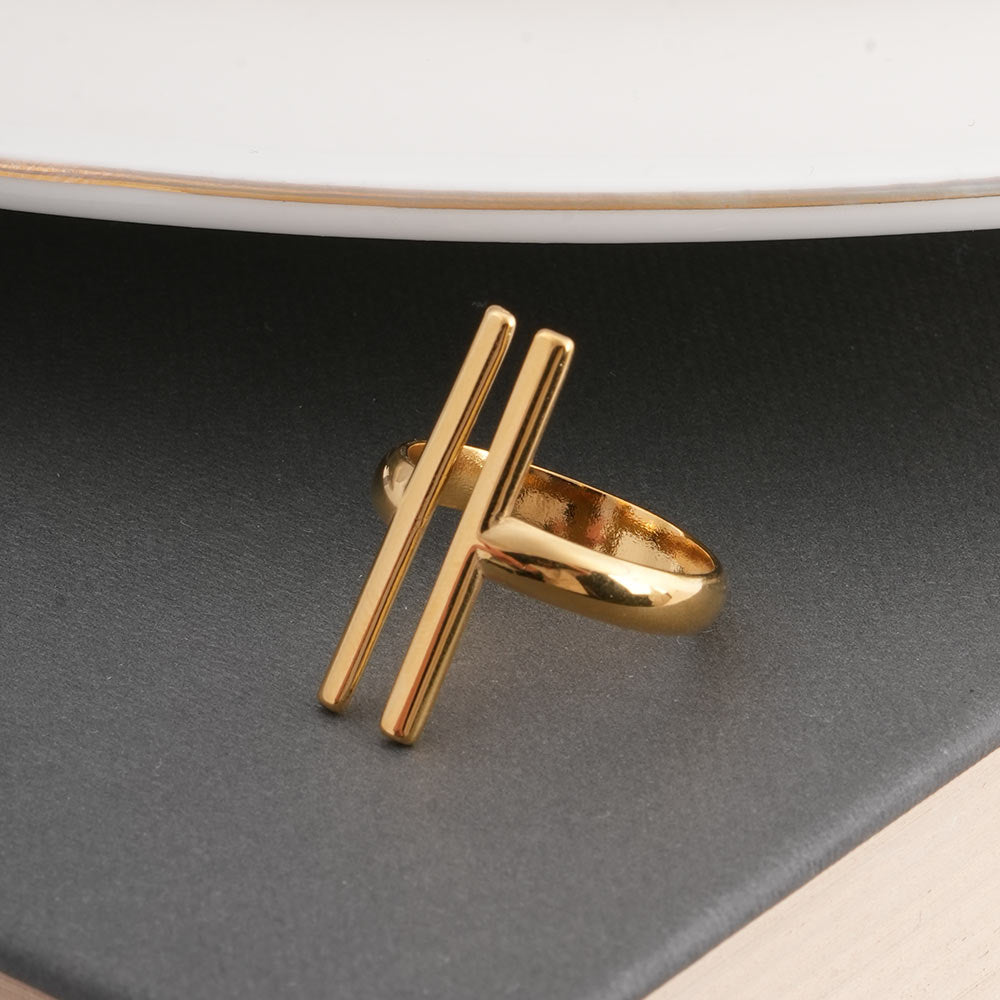Vertical Bar Ring