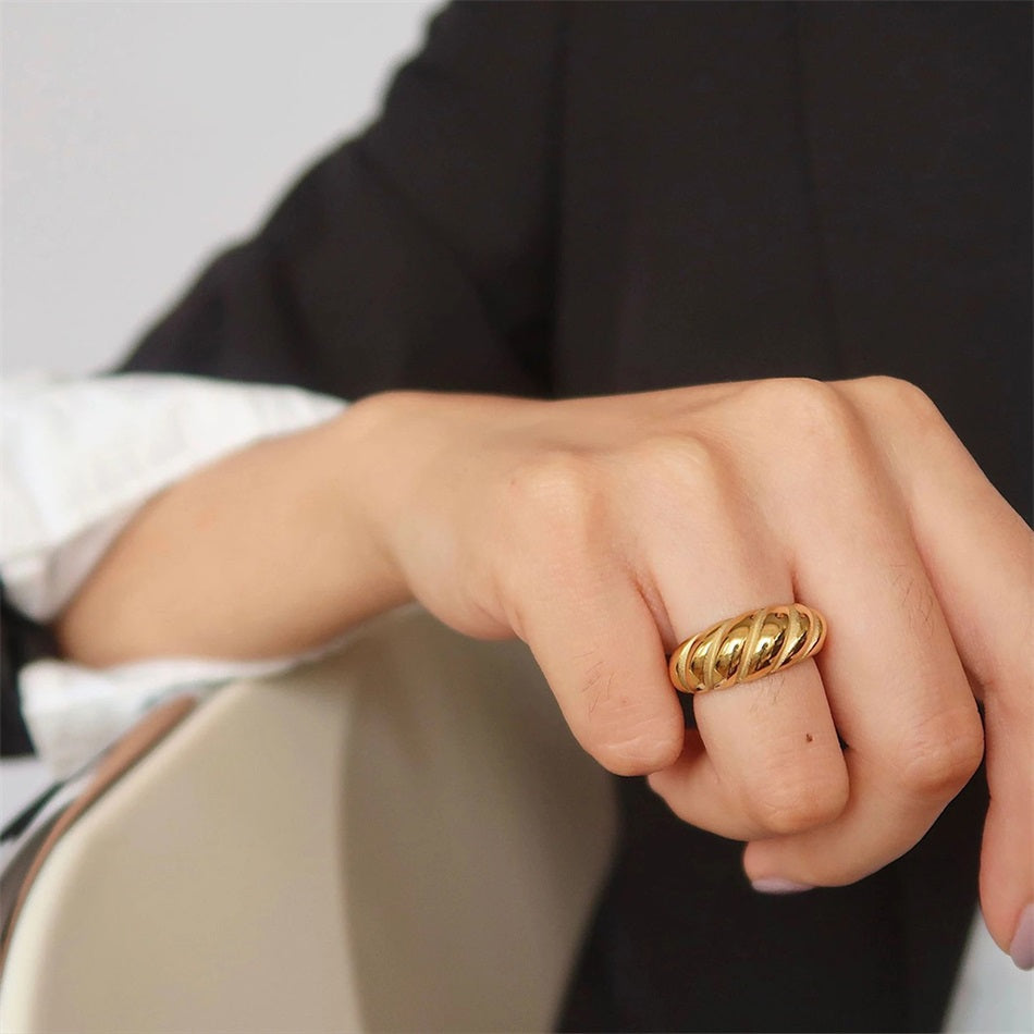 Rope Twisted Bold Ring