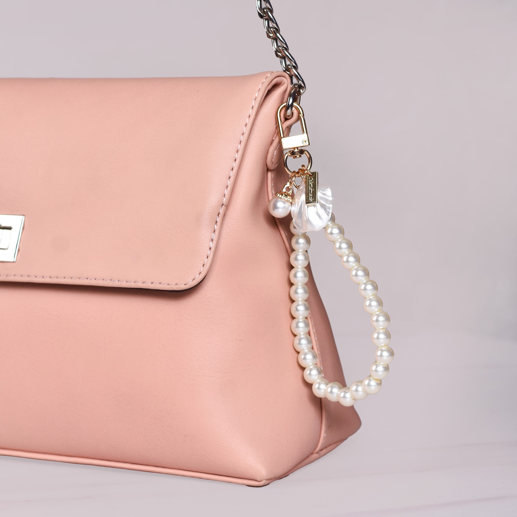 Elegant Faux Pearl Keychain