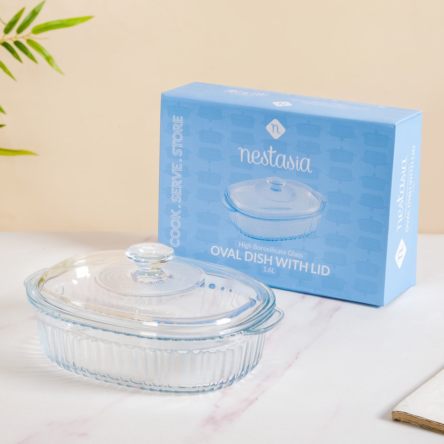 Fluted Glass Casserole Dish With Lid 1600ml