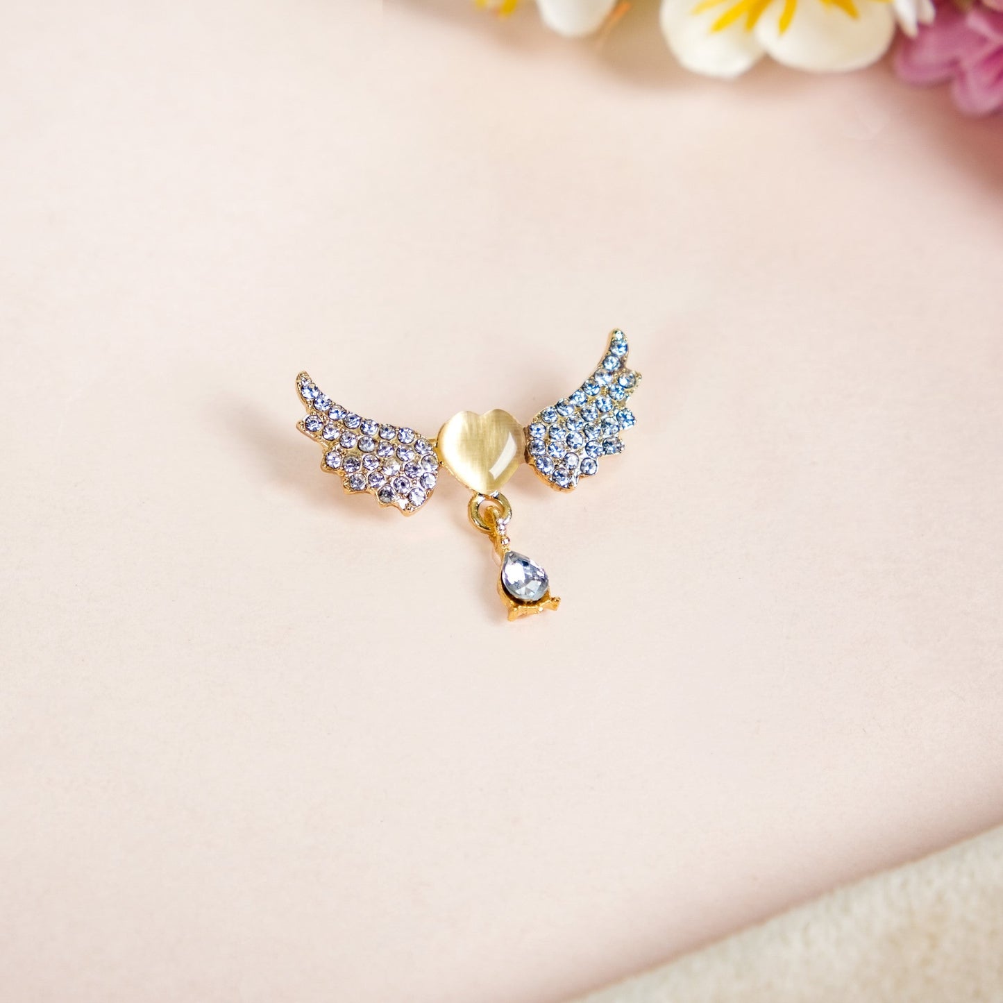 Angel Wing And Heart Brooch Gold