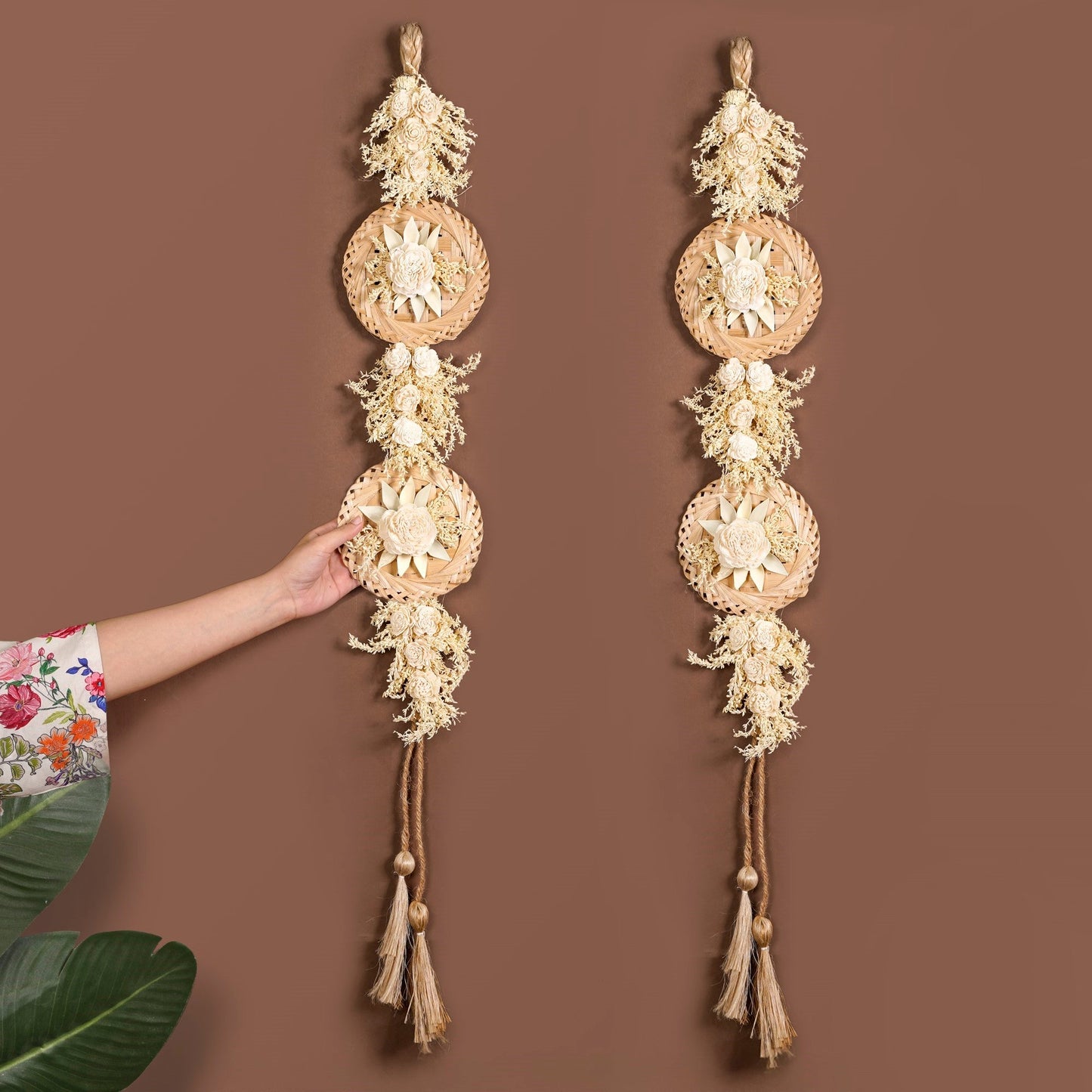 All Natural Wall Hanging With Sola Flowers And Dried Grass Set Of 2