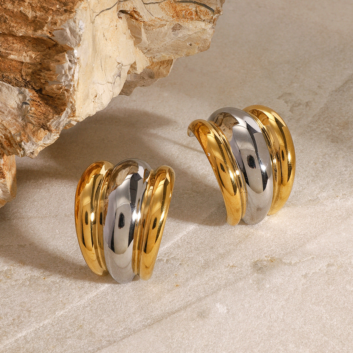 Multimetal Half Curl Stud Earring
