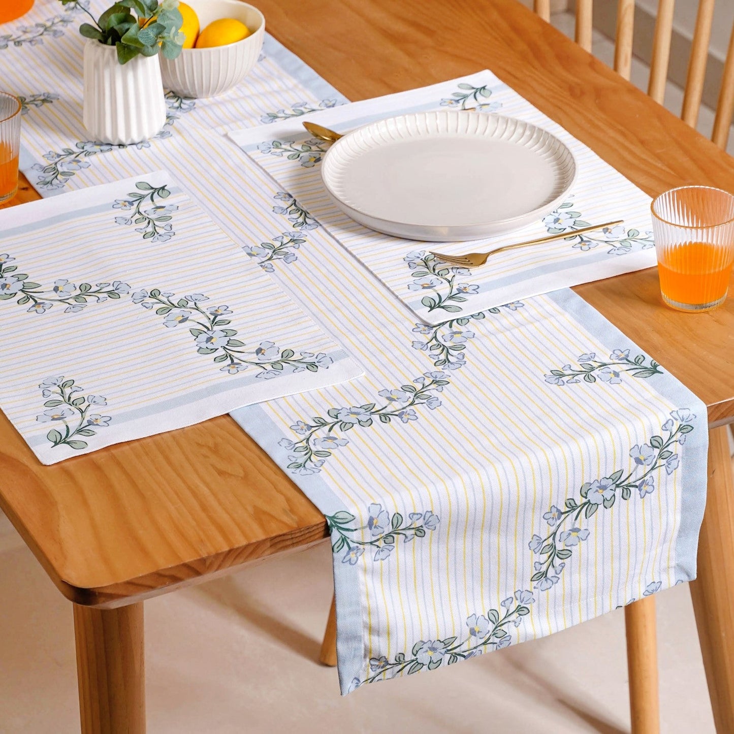 Azzurro Minimal Linen Set with Table Mats and Runner