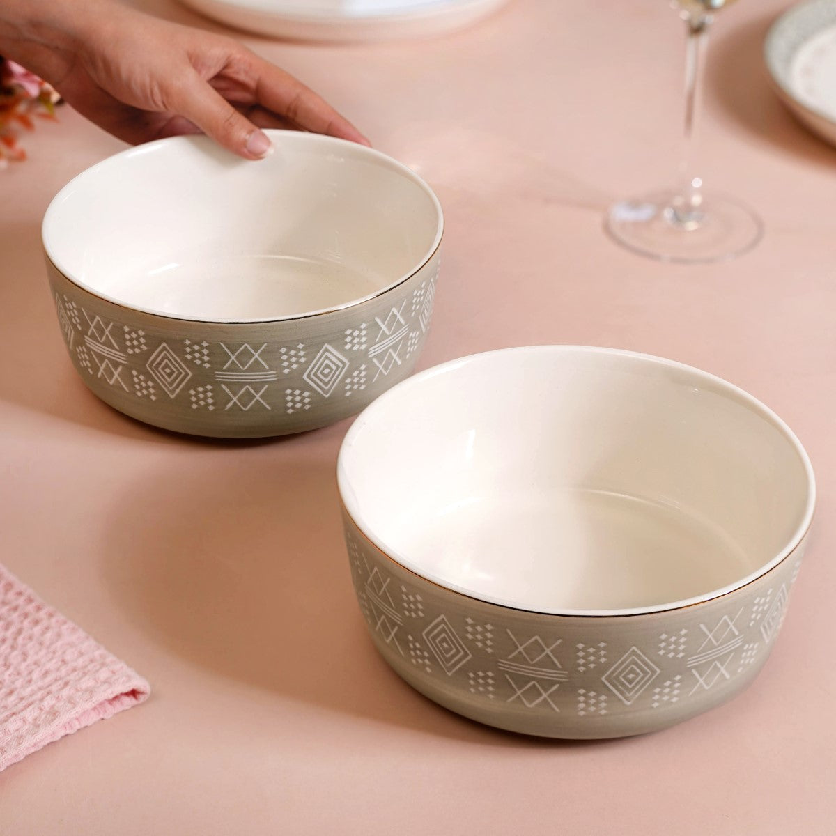 Set Of 2 Azo Serving Bowls Grey 1140ml