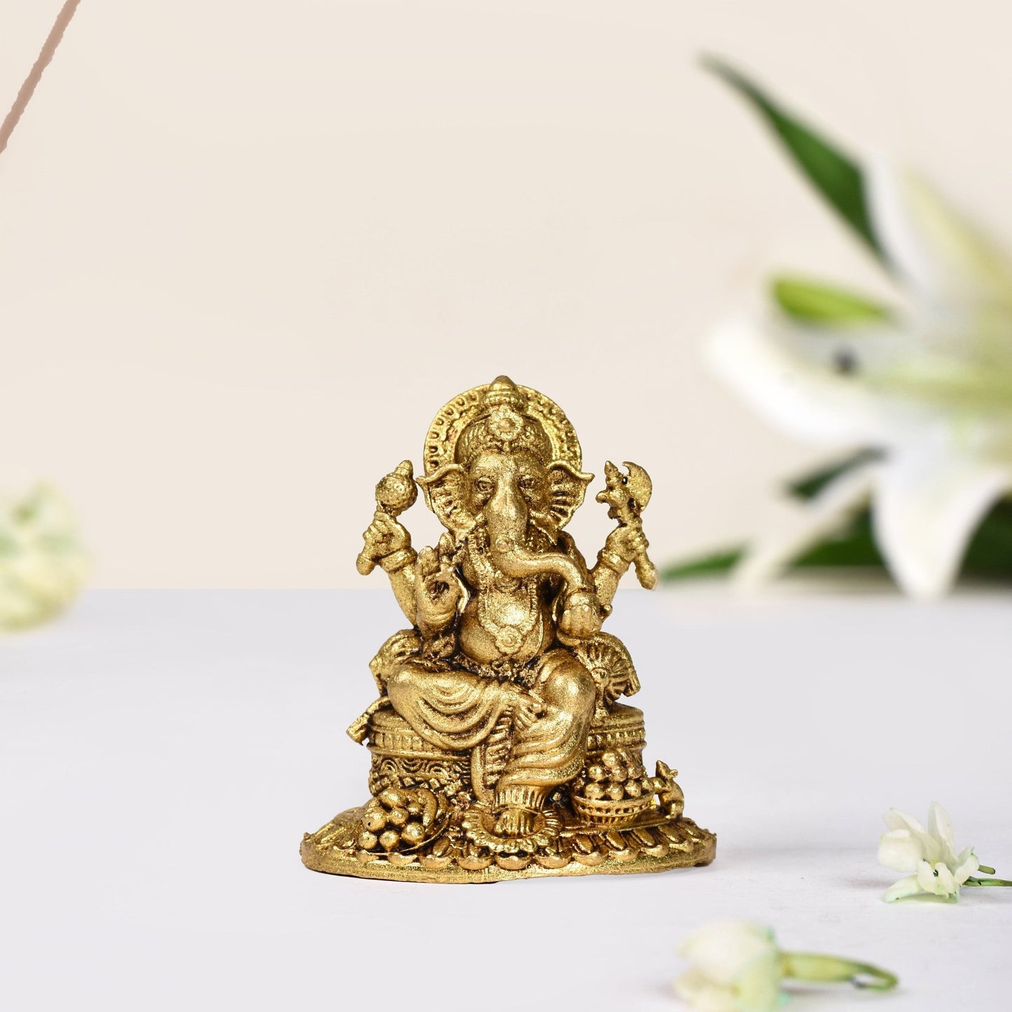 Ganpati Statue With Temple Jewellery Finish 5cm
