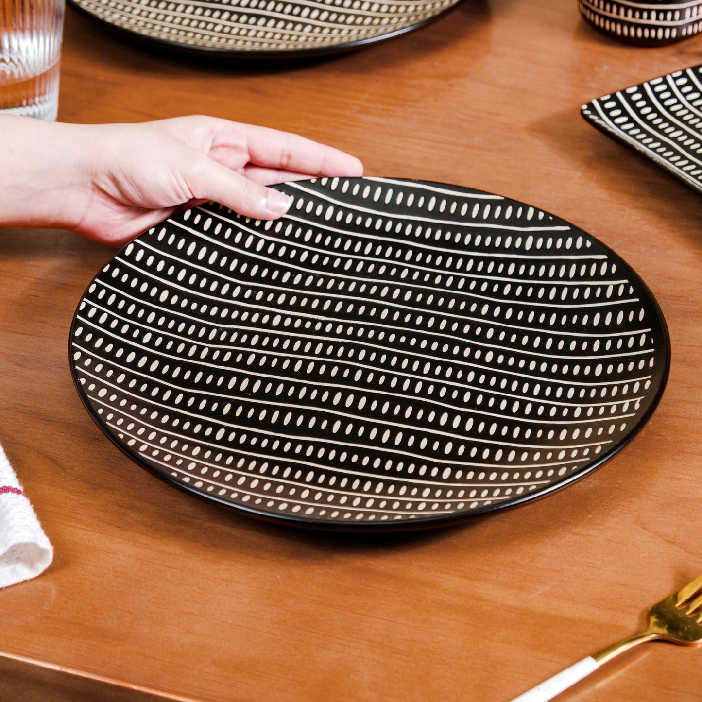 Kuro Ceramic Dinner Plate Set Of 6 11 Inch