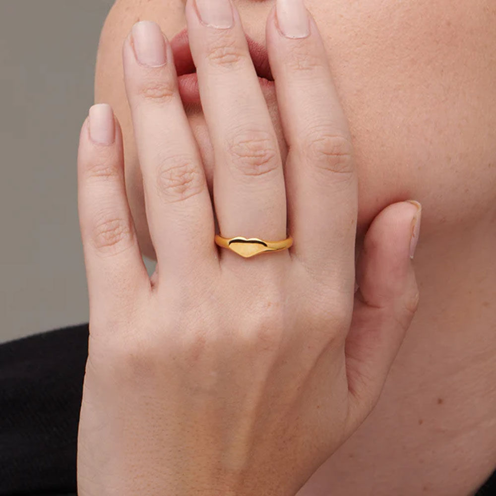 Sleek Heart Ring