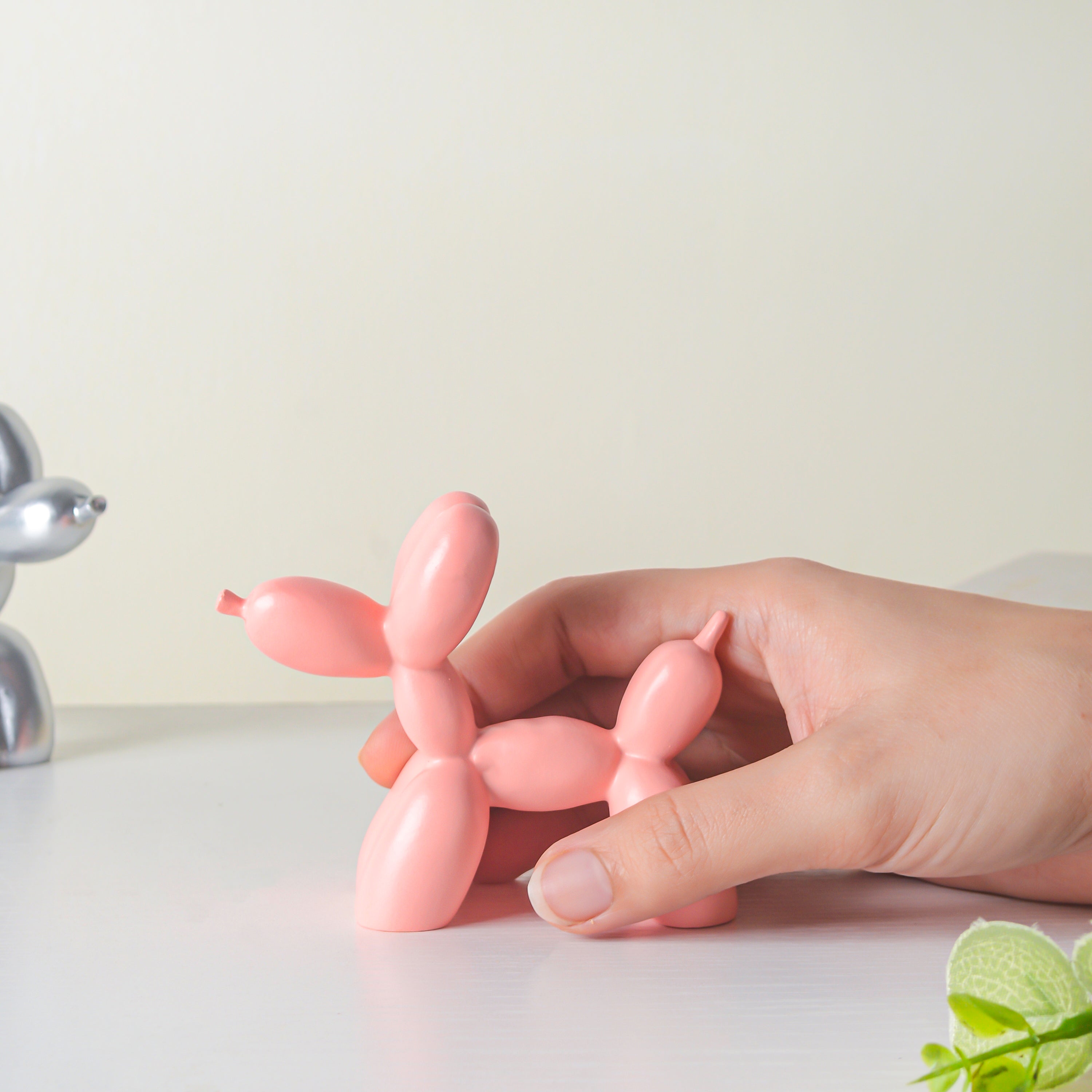 Balloon Dog Resin Mini Showpiece Pink