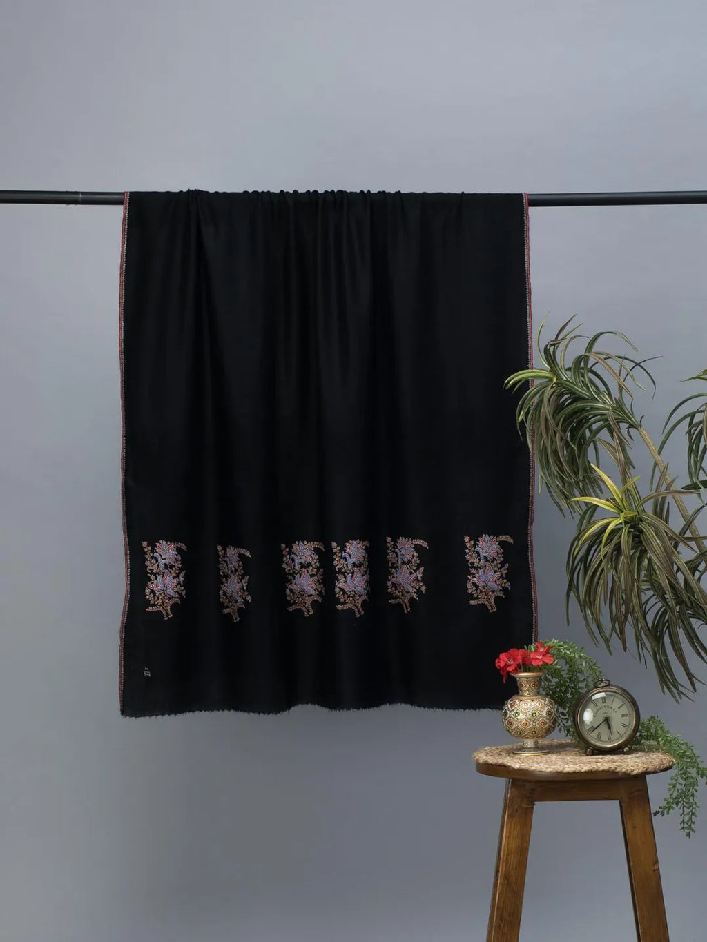 Elegant Handloom Pashmina Shawl in Black