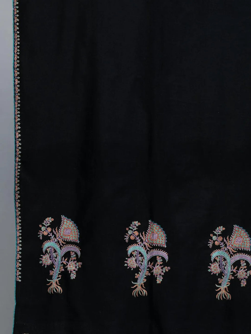 Classic Handloom Pashmina Shawl in Black