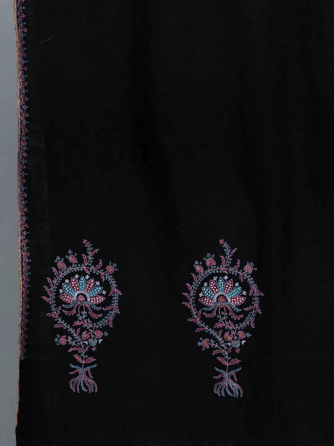 Classic Handloom Pashmina Shawl in Black