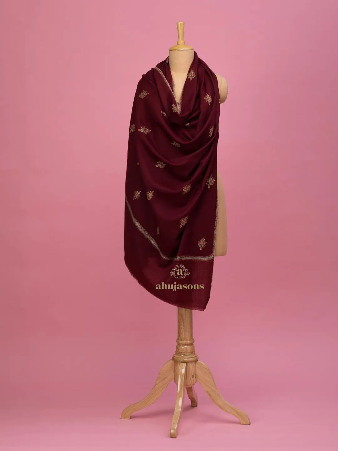 Elegant Cashmina Shawl with Booti Pattern in Maroon