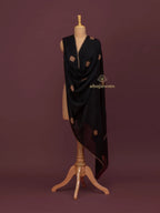 Elegant Cashmina Shawl with Booti Pattern in Black